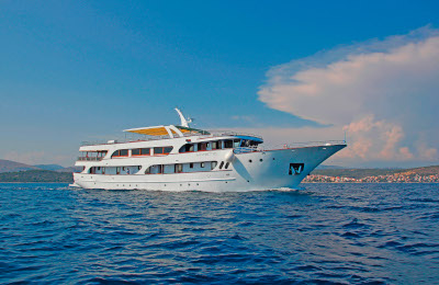 Motoryacht Deluxe ab Rijeka / Trogir