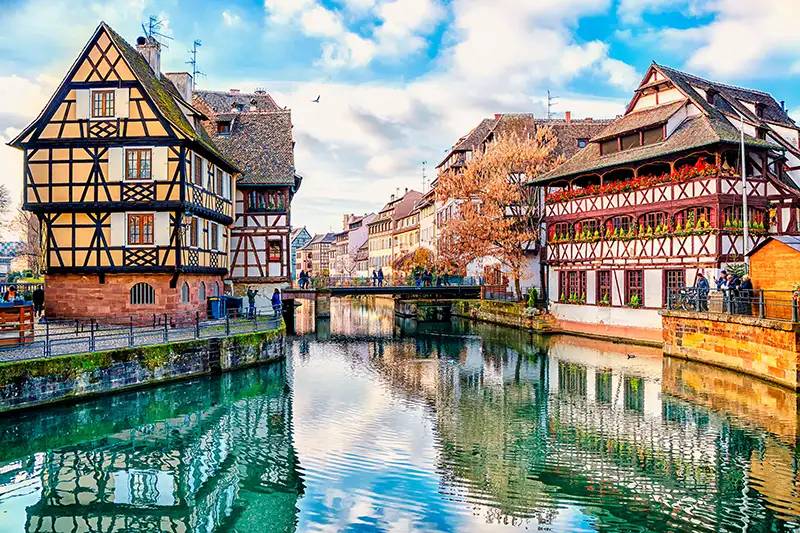 Alle Angebote für Landausflüge am Rhein, an der Mosel, in Holland und Belgien, am Main und an der Saar ansehen