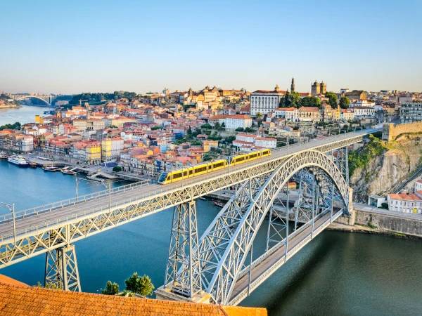 Alle Angebote für Landausflüge auf dem Douro ansehen