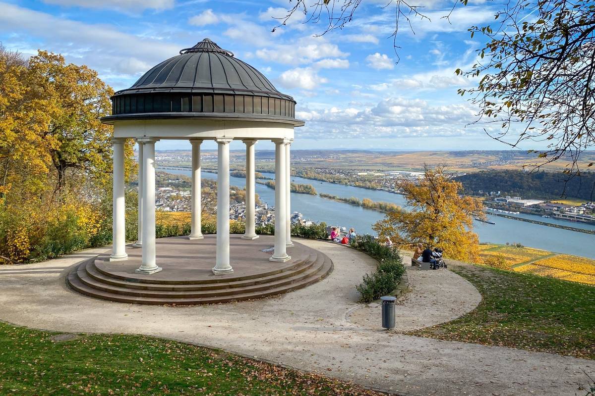 Ausblick auf Pavillon in Rüdesheim