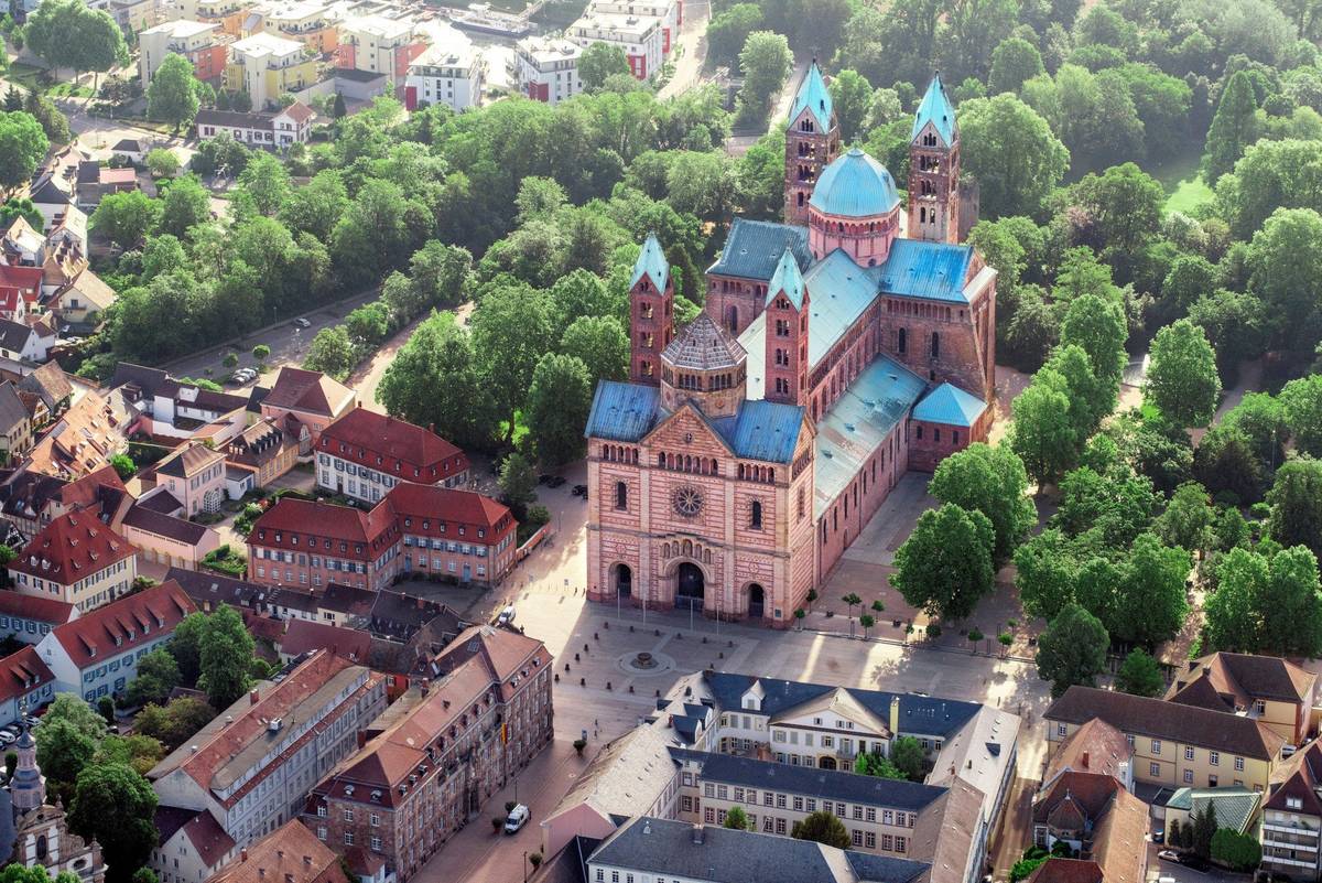 Skyview auf Gebäude in Speyer
