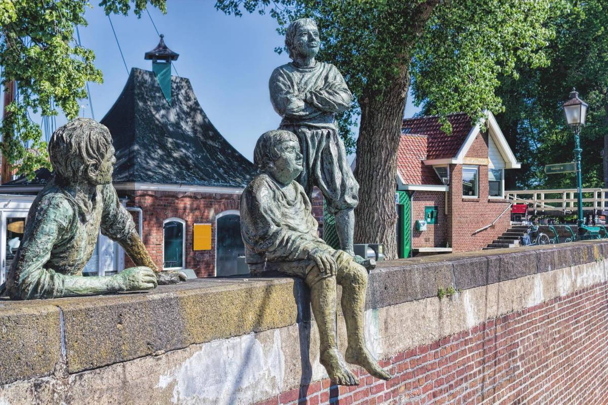 Die Statue Schiffsjungen von Bontekoe in Hoorn